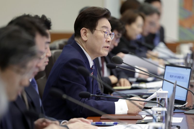이재명 대통령이 지난 12일 청와대에서 열린 수석보좌관회의에서 발언하고 있다. 2026.2.12 ⓒ 뉴스1 허경 기자