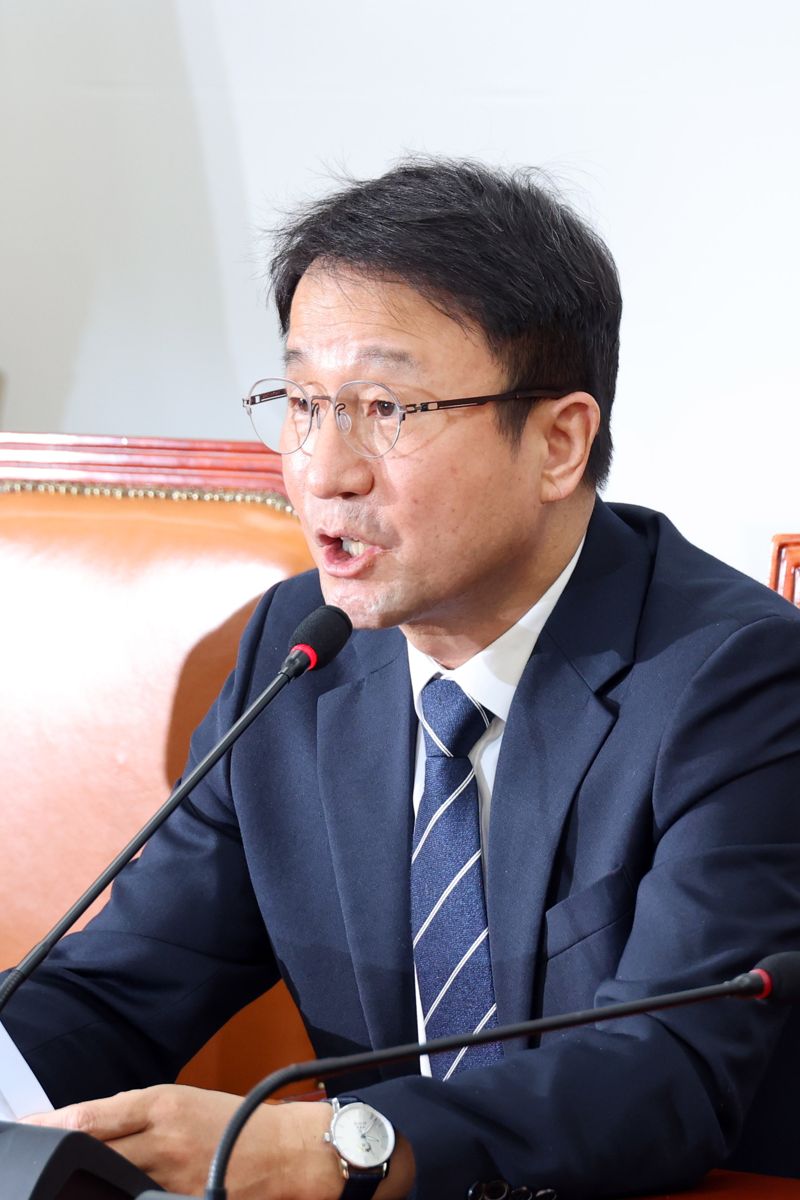 더불어민주당 한병도 원내대표가 19일 국회에서 열린 정책조정회의에서 발언하고 있다. 사진=서동일 기자