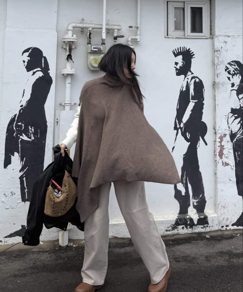 [서울=뉴시스] 배우 황신혜. (사진=황신혜 인스타그램 캡처) 2026.02.19. photo@newsis.com *재판매 및 DB 금지