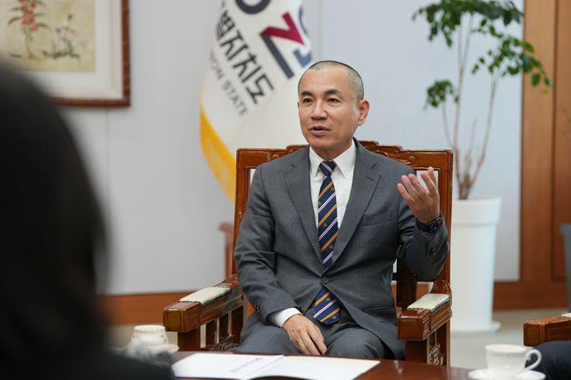 로컬 포커스 공공기관장을 만나다