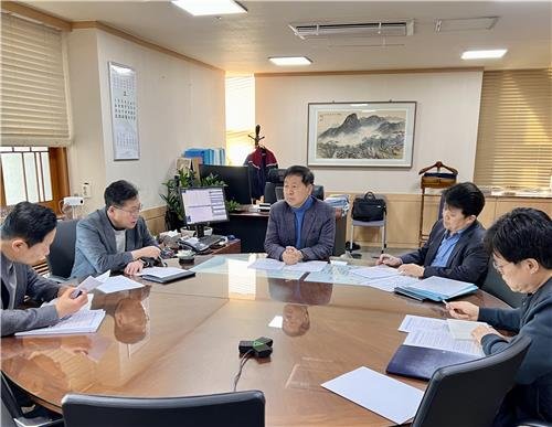 주말 긴급 회의를 소집한 구윤철 부총리 (출처=연합뉴스)