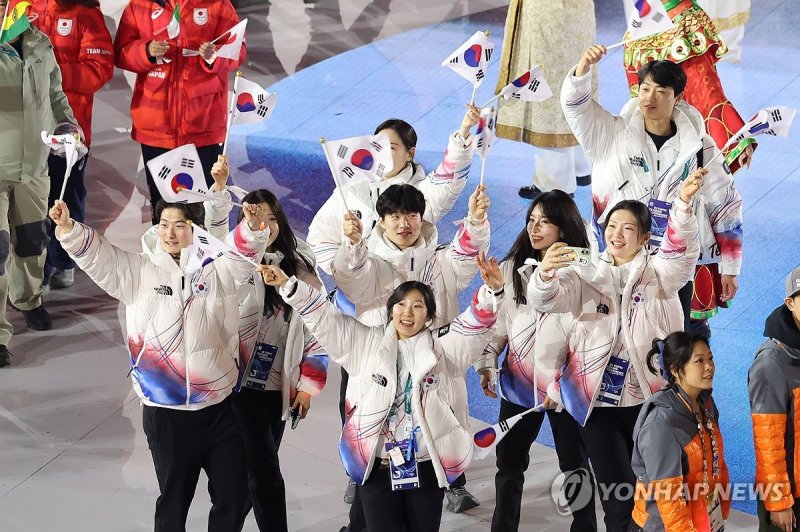 폐회식 입장하는 대한민국 대표팀 (출처=연합뉴스)