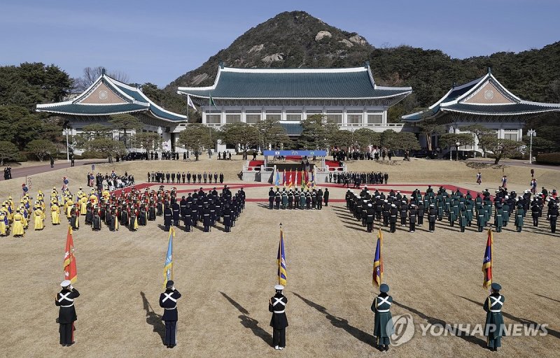 청와대 복귀 후 첫 국빈 방한 공식환영식 (출처=연합뉴스)