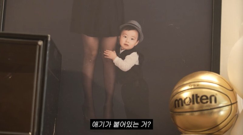 이민정, ♥이병헌 옆 '붕어빵' 아들 공개…시선 집중