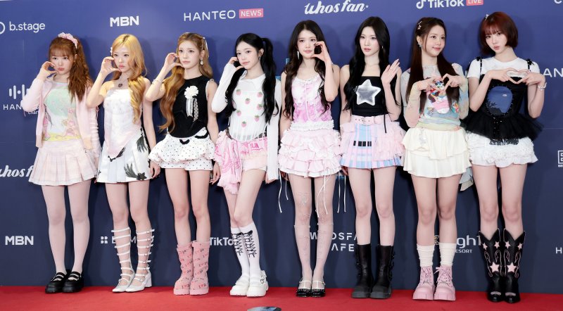 '차세대 워너비' 아일릿, 첫 1위 등극 [스타1픽]