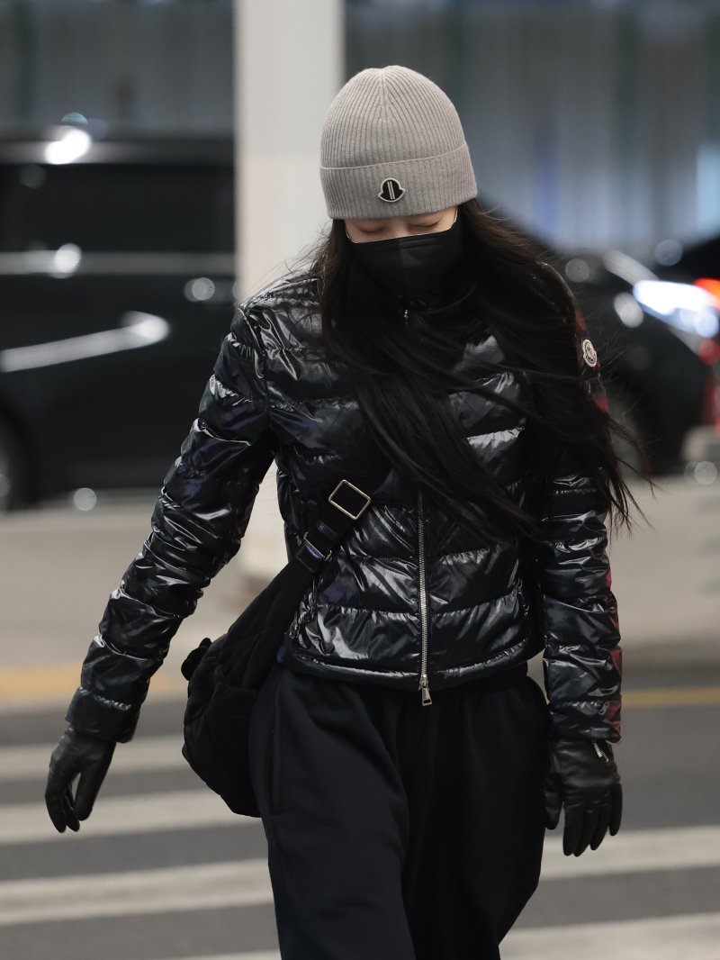 '차세대 워너비' 아일릿, 첫 1위 등극 [스타1픽]