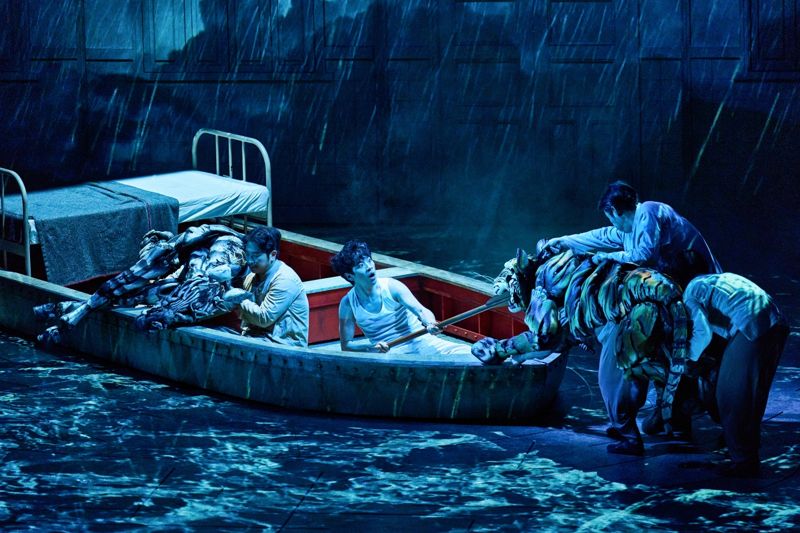 퍼펫티어 박재춘 김예진 임우영. 에스앤코 제공