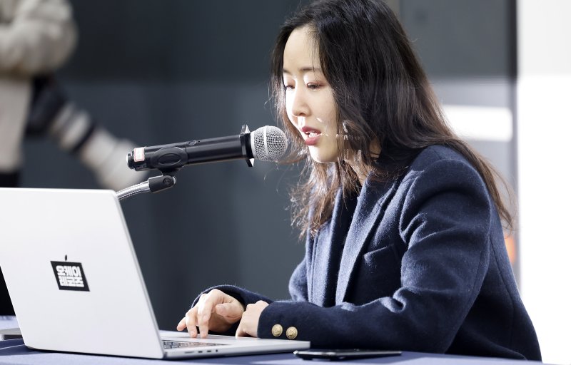 민희진, 하이브에 "뉴진스 5명 위해 256억 포기…모든 분쟁 종결하자"(종합)