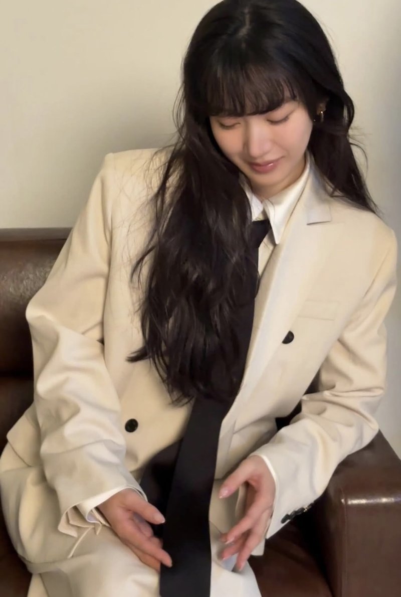 문가영, 메이크업 중 찰칵…막 찍어도 예쁘네