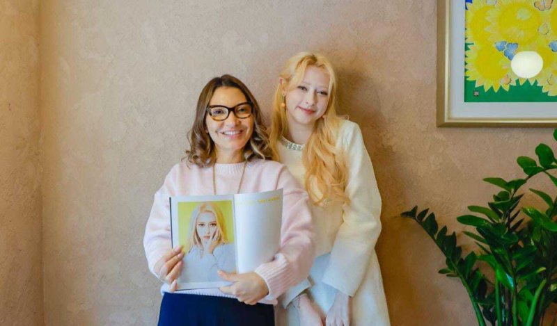 블랙스완 가비, 청와대 만찬 참석…브라질 대통령 손등 키스 '화제'