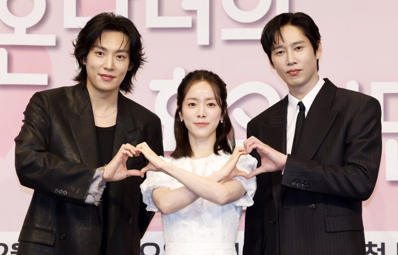 한지민의 현실밀착 로맨스…"누구나 공감할 연애 이야기"