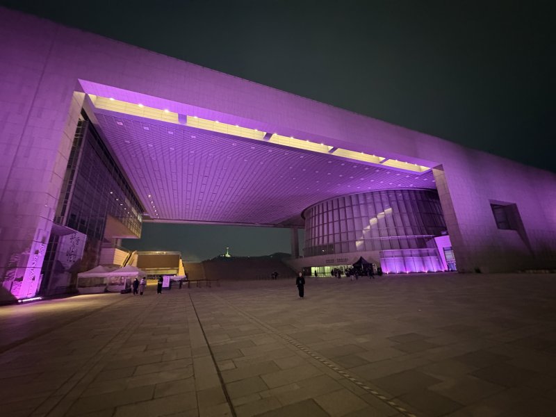 국중박에 스며든 블랙핑크 분홍빛 시간…K-팝이 증명한 '힙트레디션'