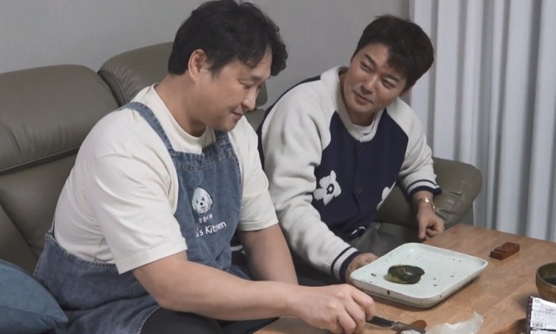 구성환, 전현무 '무쫀쿠' 충격 비주얼에 눈 질끈