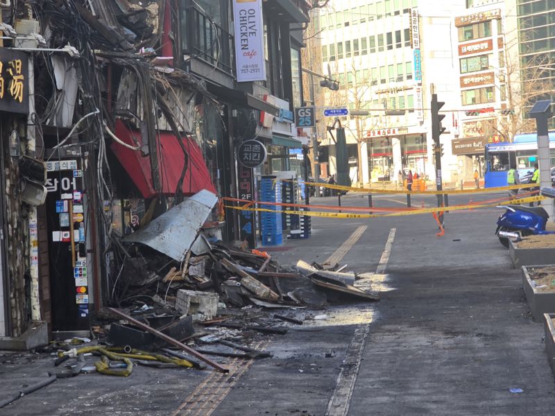 전날(26일) 화재가 발생한 서울 중구 북창동의 음식거리. 사진=서지윤 기자