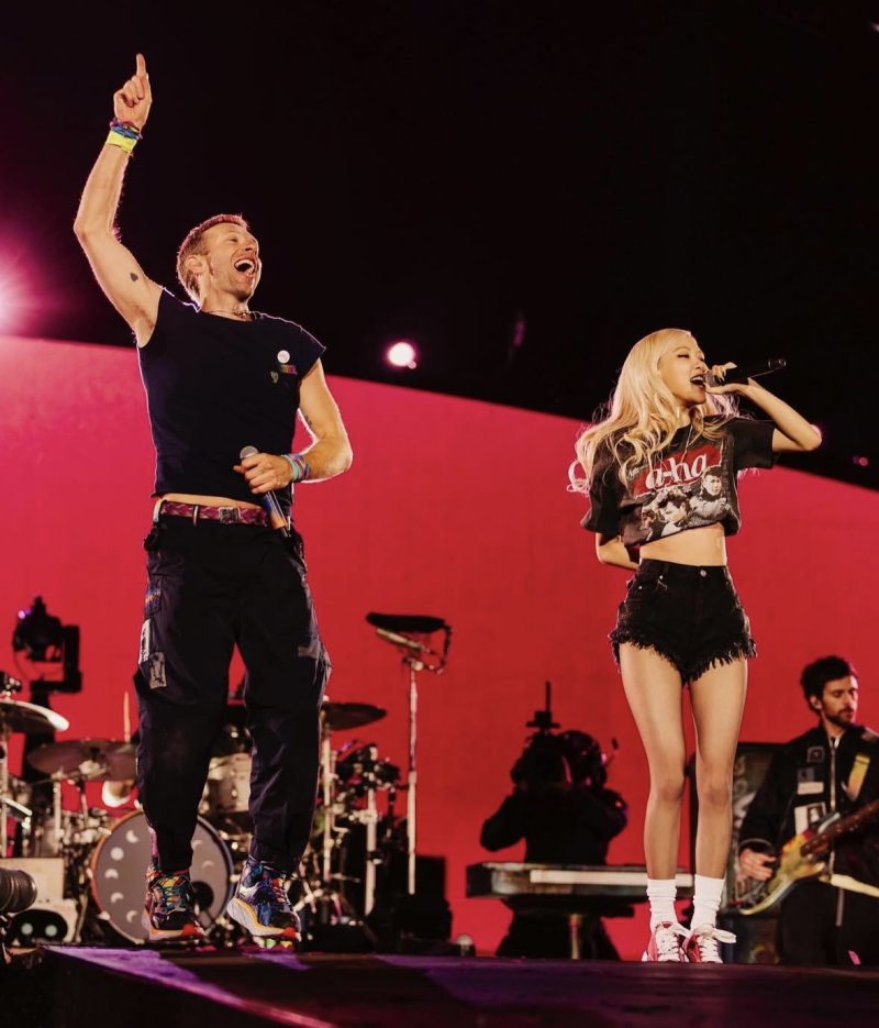 블랙핑크, 새 앨범에 콜드플레이 크리스 마틴&middot;'골든' 이재 협업