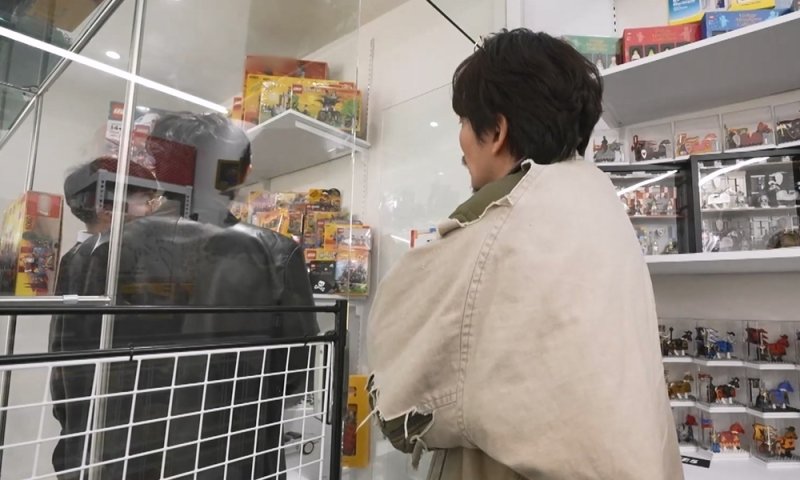 코쿤&middot;이동휘, 블록 마니아 성지 입성…보물 발견에 셀프 자가격리