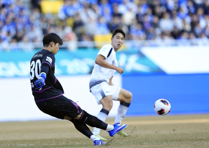 "잠 못 드는 밤" 수원 삼성, 파죽의 4연승 질주… 구단 창단 이후 처음 있는 일이라고?