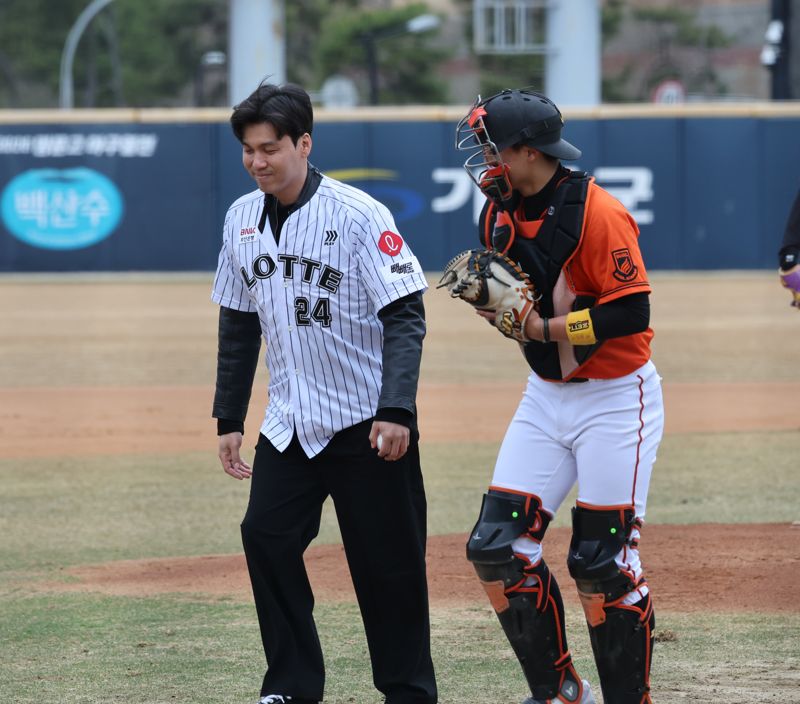 김문호 시구.박범준 기자