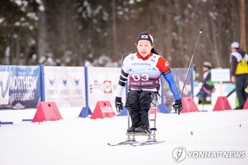 장애인바이애슬론 세계선수권에서 동메달을 따낸 김윤지 (출처=연합뉴스)