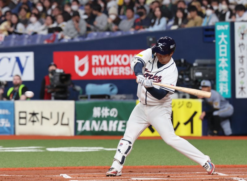 '김도영&middot;안현민&middot;문보경' 타선 세대교체는 끝났다… 뇌관은 '낯부끄러운 제구 난조' 마운드