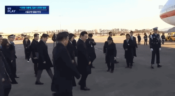 '패싱 의혹'이 제기된 KTV 이매진 영상에서 정청래 대표와 악수하는 이재명 대통령의 모습 /사진=KTV 갈무리