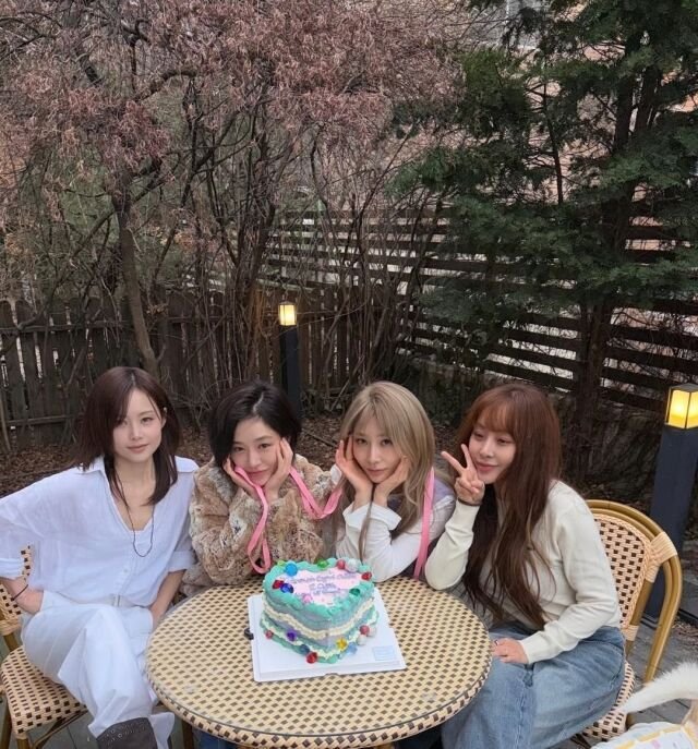 브아걸 데뷔 20주년 기념 총출동…여전한 우정