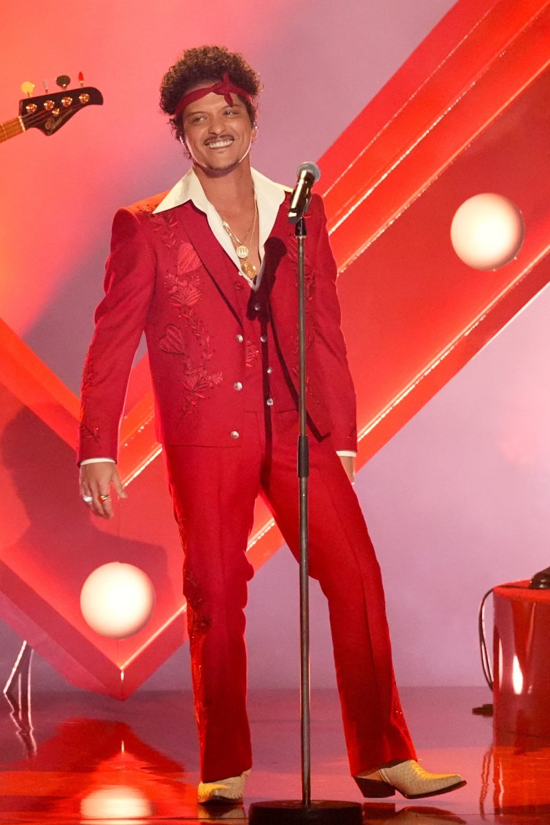 브루노 마스, 10년 만에 솔로정규…로제 블랙핑크와 같은 날 발매