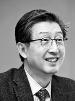 [fn광장] 플랫폼 규제로 '안방 시장' 헌납 말아야