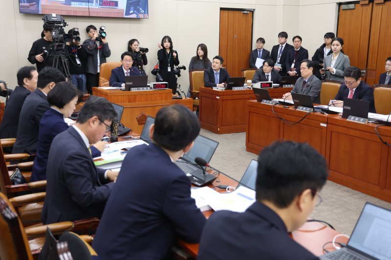 [사설] 복합 위기 이기려면 대미투자법부터 신속 처리를