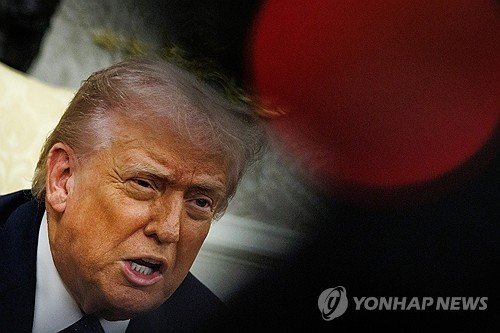 이란 "최첨단 무기 아직 손도 안댔다…더 오래 저항할 수 있어"