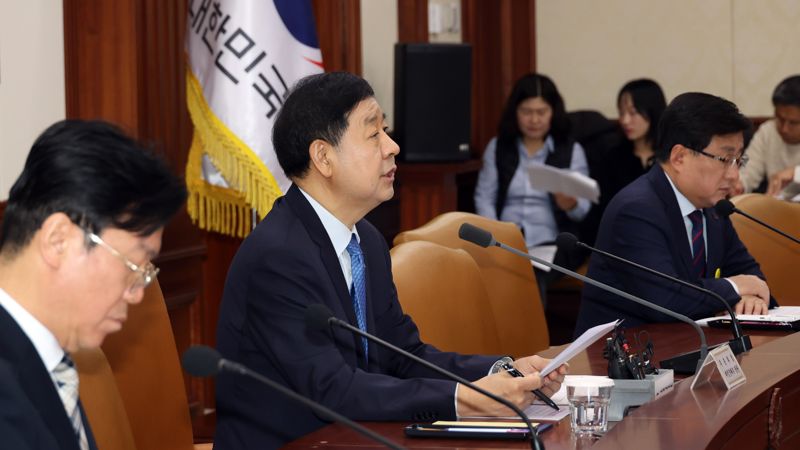 구윤철 부총리 겸 재정경제부 장관이 4일 서울 종로구 정부서울청사에서 열린 개정 노동조합법 시행 관련 관계장관회의에서 발언하고 있다. 사진=서동일 기자