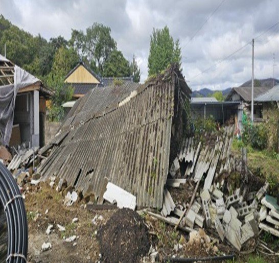 [양평=뉴시스] 훼손된 슬레이트 건축물. (사진=양평군 제공) 2026.03.04. photo@newsis.com *재판매 및 DB 금지