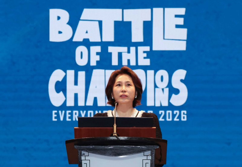 [마닐라=뉴시스] 최동준 기자 = 김혜경 여사가 4일(현지 시간) 필리핀 마닐라 메트로폴리탄 극장에서 열린 '모두의 케이팝 축제'를 방문해 인사말을 하고 있다. 2026.03.04. photocdj@newsis.com