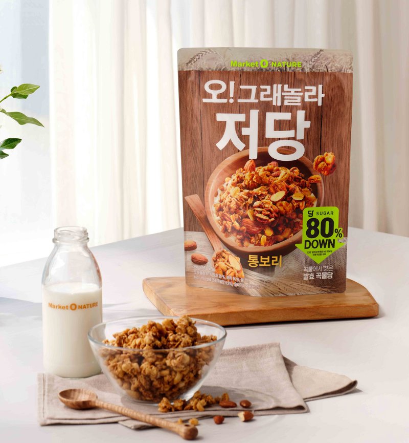 오리온 '마켓오네이처 오!그래놀라 저당 통보리' 제품 이미지.(오리온 제공)