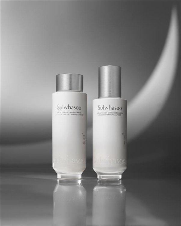 [서울=뉴시스] 설화수 진설 수유액 2종. (사진=아모레퍼시픽 제공) *재판매 및 DB 금지