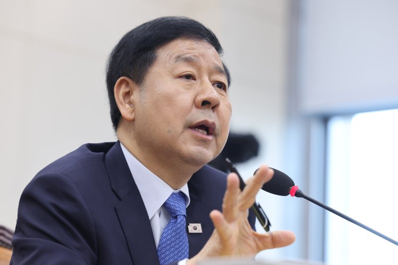 구윤철 부총리 겸 재정경제부 장관이 4일 서울 여의도 국회에서 열린 대미투자특별법 처리를 위한 특별위원회 전체회의에서 의원 질의에 답변하고 있다. 2026.3.4 ⓒ 뉴스1 신웅수 기자