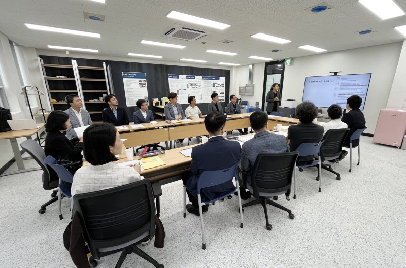 [구미=뉴시스] 인증평가 실사단 방문. (사진=금오공대 제공) 2026.03.04 photo@newsis.com *재판매 및 DB 금지