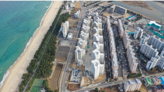 <2026년 8월 입주예정인 ‘강릉 오션시티 아이파크’ 전경>