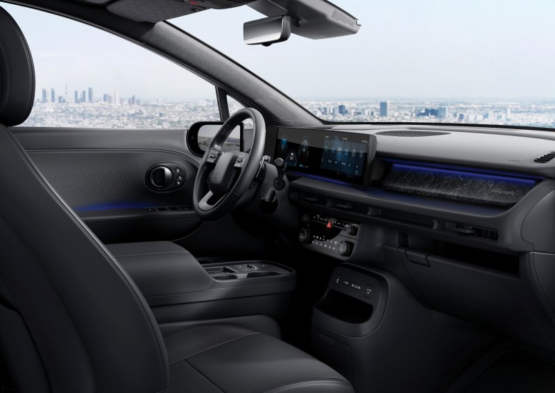 2027 아이오닉 9 내장(캘리그래피 트림 블랙잉크 패키지)