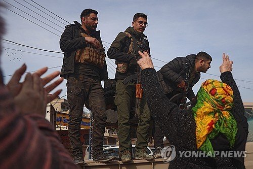 시리아의 쿠르드족 전사들 (출처=연합뉴스)