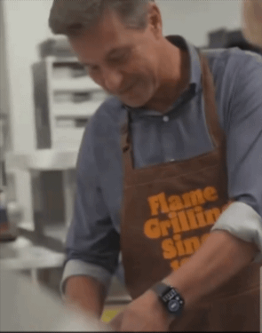 난데없는 버거킹&middot;맥도날드 CEO 먹방 신경전... 무슨 일?