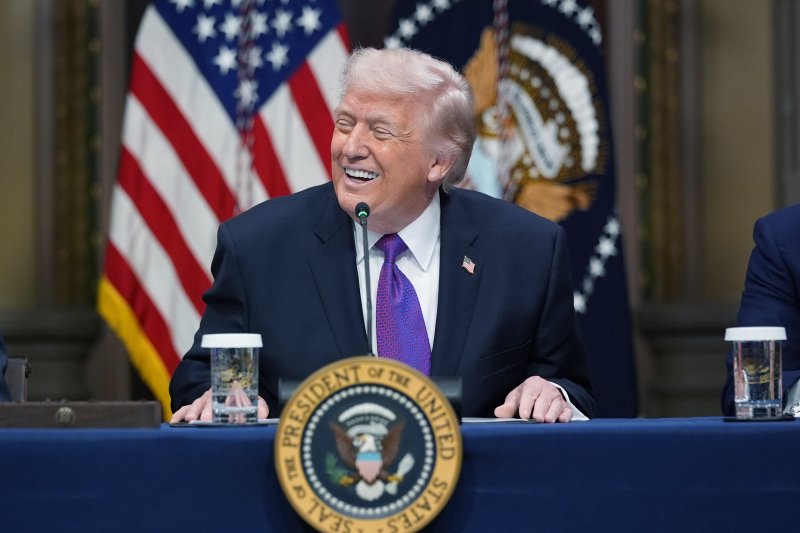 [워싱턴=AP/뉴시스]도널드 트럼프 미국 대통령이 4일(현지 시간) 워싱턴DC 백악관 아이젠하워 건물에서 열린 행사에서 연설하고 있다. 2026.03.05.