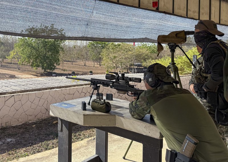 해병대는 지난 2월 23일부터 3월 6일까지 태국 일대에서 미국, 태국 등 10개국과 함께 코브라골드 연합훈련에 참가했다고 6일 밝혔다. 한국, 태국 수색부대 장병들이 저격사격훈련을 실시하고 있다. 해병대사령부 제공