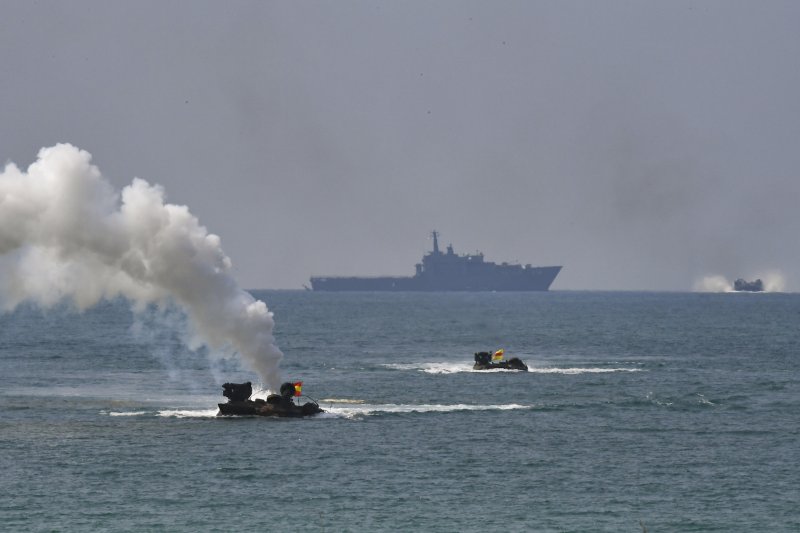 해병대는 지난 2월 23일부터 3월 6일까지 태국 일대에서 미국, 태국 등 10개국과 함께 코브라골드 연합훈련에 참가했다고 6일 밝혔다. 한국, 태국 해병대 상륙장갑차가 태국 핫야오 해안에서 연합예정파를 편성하여 해안에 상륙하고 있다. 해병대사령부 제공