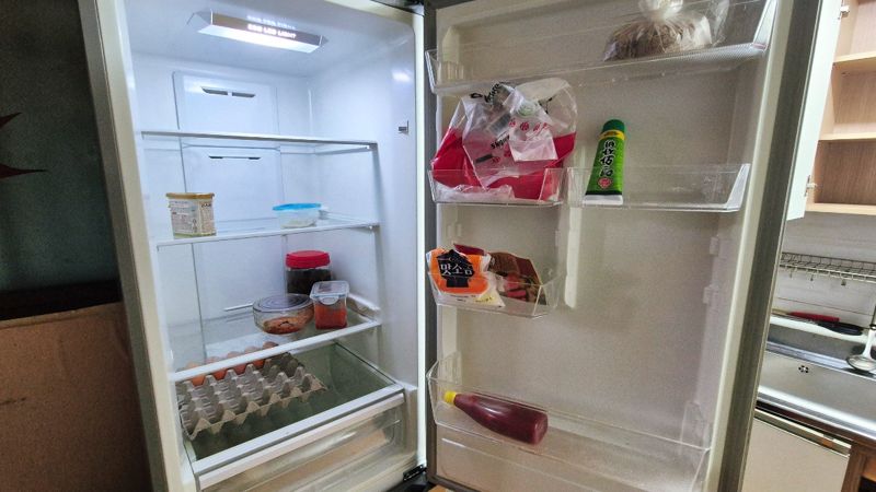 "죽음 뒤에야 열린 문" 고독사 현장에서 수거한 것은..