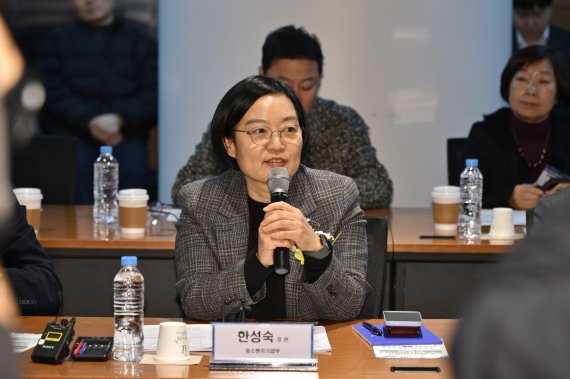 6일 판교 이노비즈협회에서 개최된 K-방산 진입장벽 완화를 위한 업무협약식에서 한성숙 중소벤처기업부 장관이 인사말을 하고 있다. 벙사청 제공