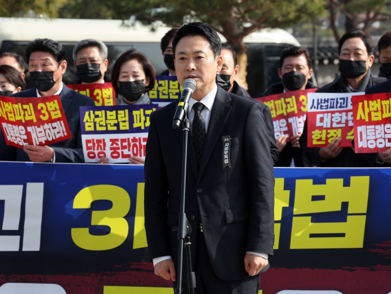 배현진 징계 효력 정지에 역공 나선 친한계…리더십 흔들리는 장동혁