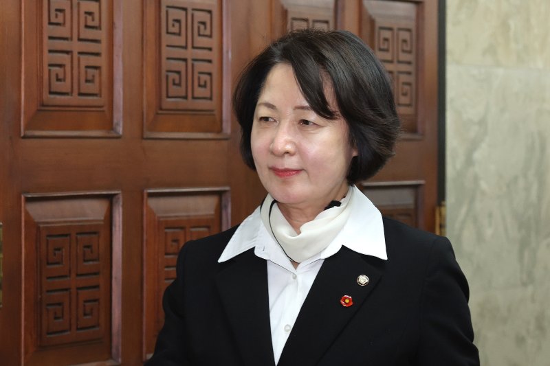 추미애 법제사법위원장이 지난 1일 서울 여의도 국회에서 열린 더불어민주당 의원총회에 참석하고 있다. 2026.3.1 ⓒ 뉴스1 신웅수 기자