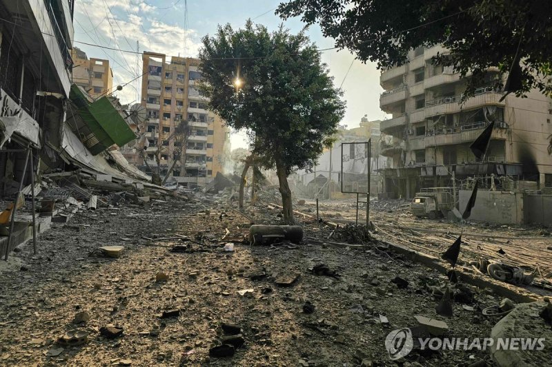 이스라엘 공습으로 파괴된 레바논 베이루트 남부 외곽 하레트 흐레이크 지역 건물들 (출처=연합뉴스)