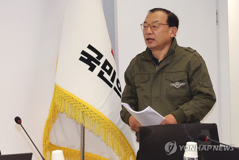 회의 입장하는 이정현 공천관리위원장 (출처=연합뉴스)